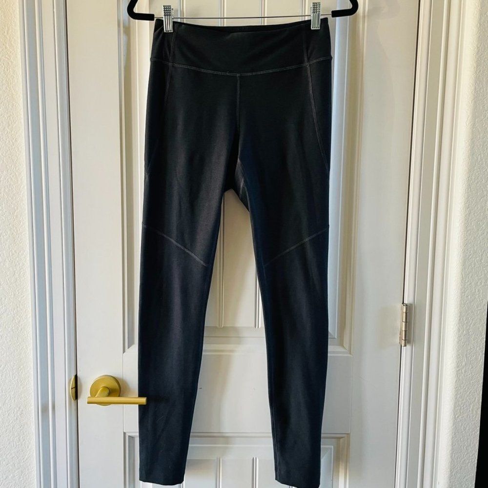 Outdoor Voices Heather Black Outdoor Athletic Warmup 7/8 Leggings | Medium